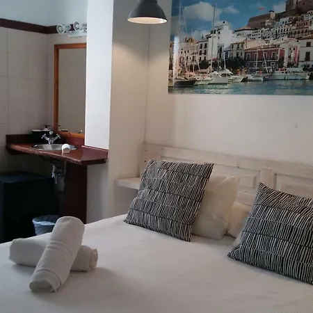 Hostal Ibiza-2